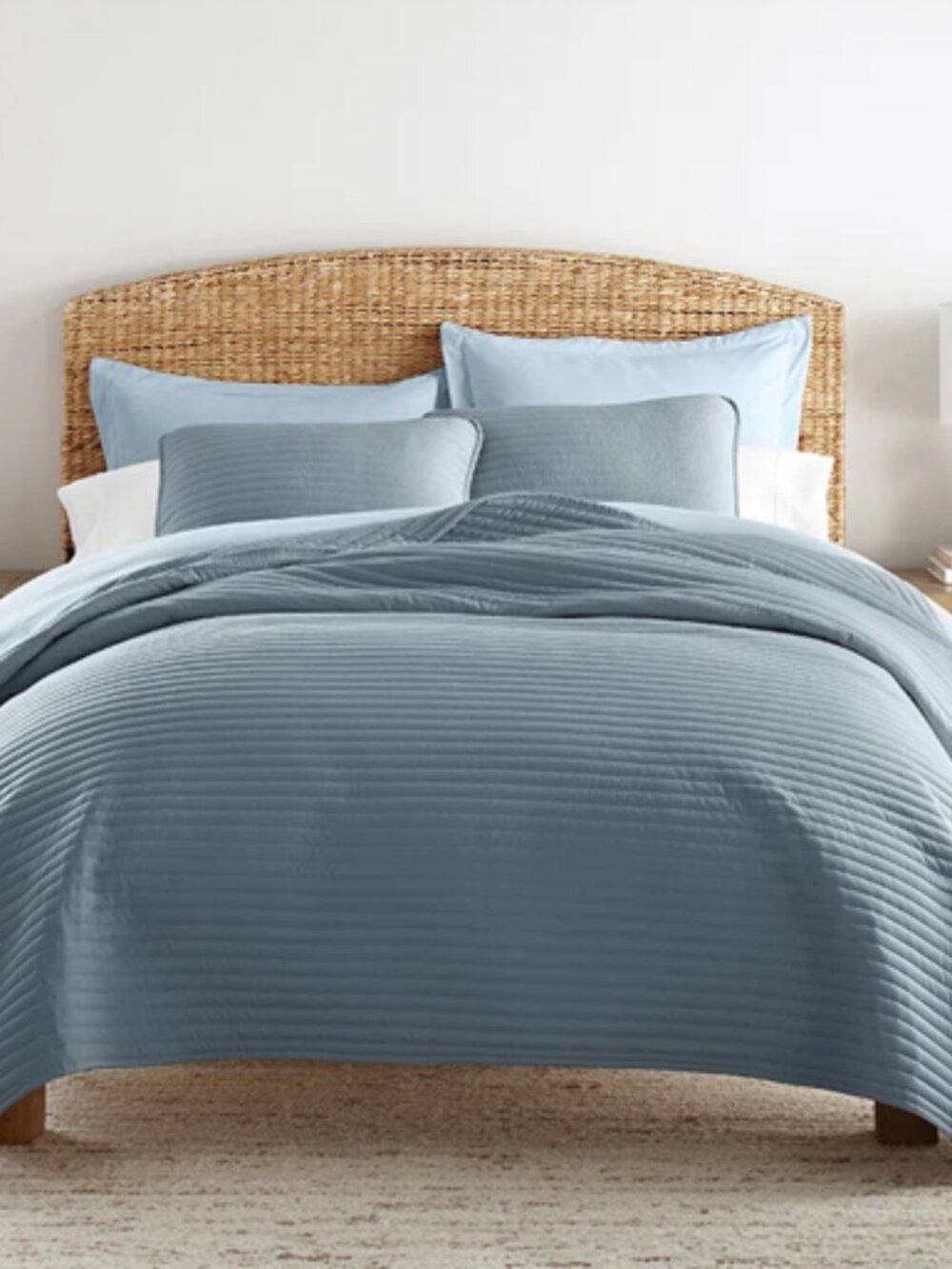 iEnjoy Home King Blue Lightweight Quilt Set + 2 Shams